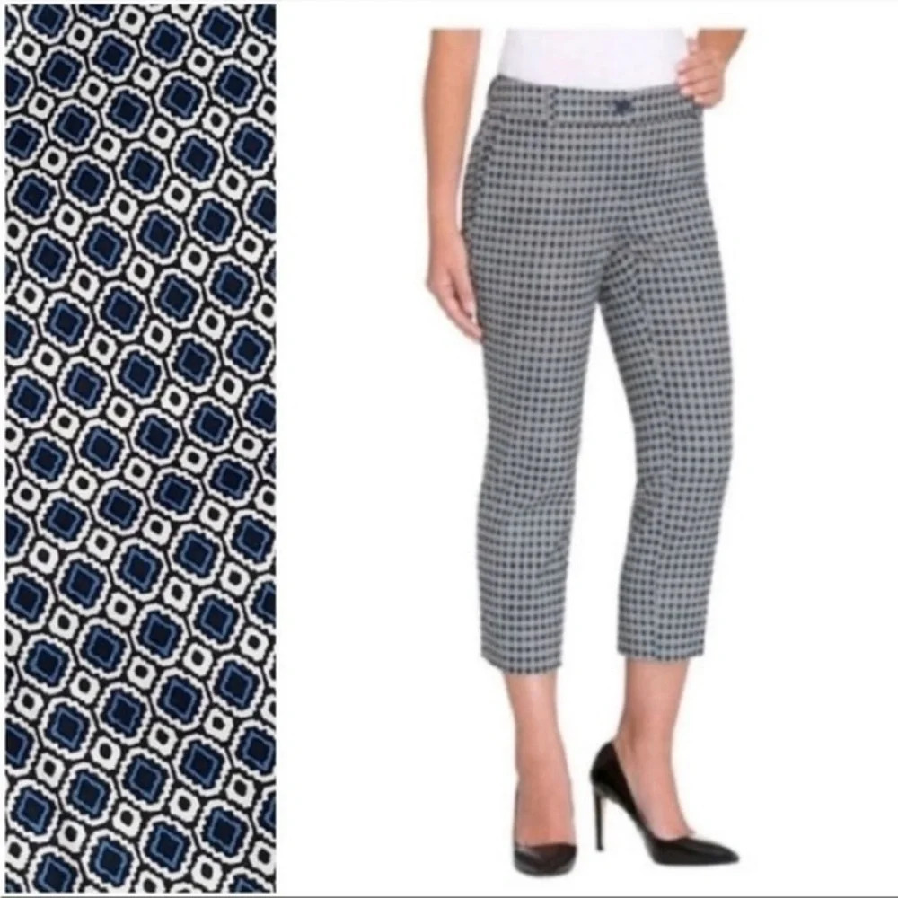 Hilary Radley Slim Leg Ponte Print Crop Pant Black & Blue Medallion Size: 12
